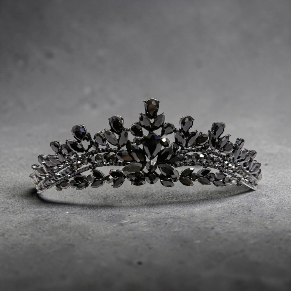 Black tiara for Girl, Halloween crown, cosplay costume, black princess headpiece